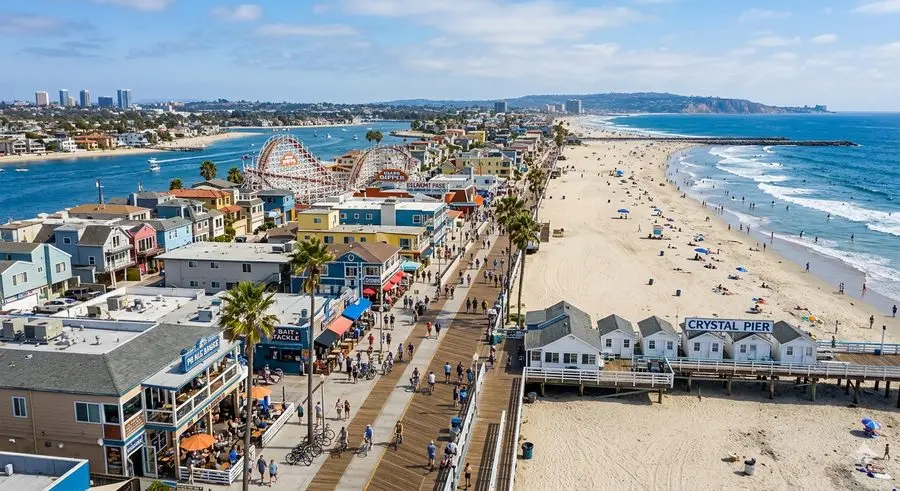 Pacific Beach boardwalk, Crystal Pier, and Mission Beach coastline